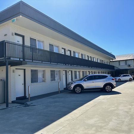 Surf Beach Motel Port Порт Макари Екстериор снимка